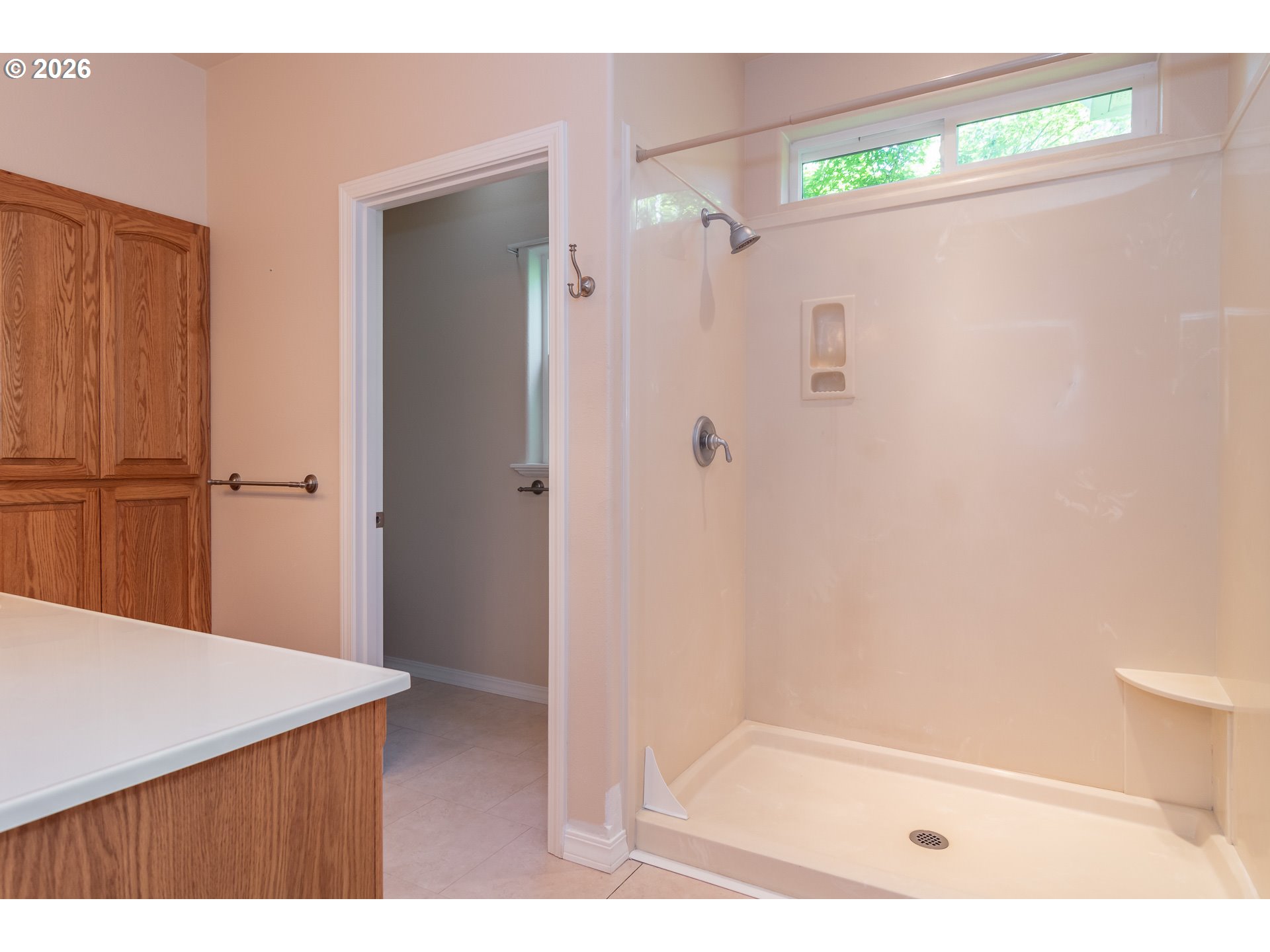 982 Doerner Road Roseburg, OR 97471 - Photo 21 of 48 Bathroom, Attached