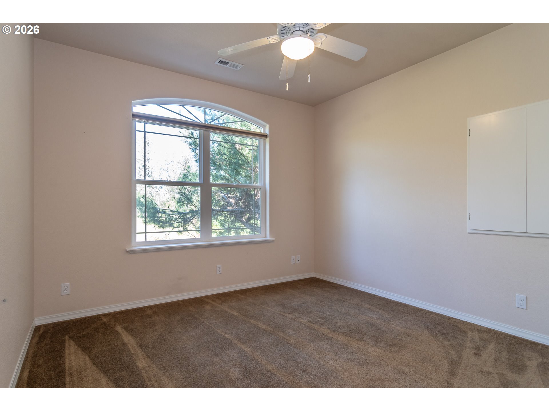 982 Doerner Road Roseburg, OR 97471 - Photo 27 of 48 Bedroom
