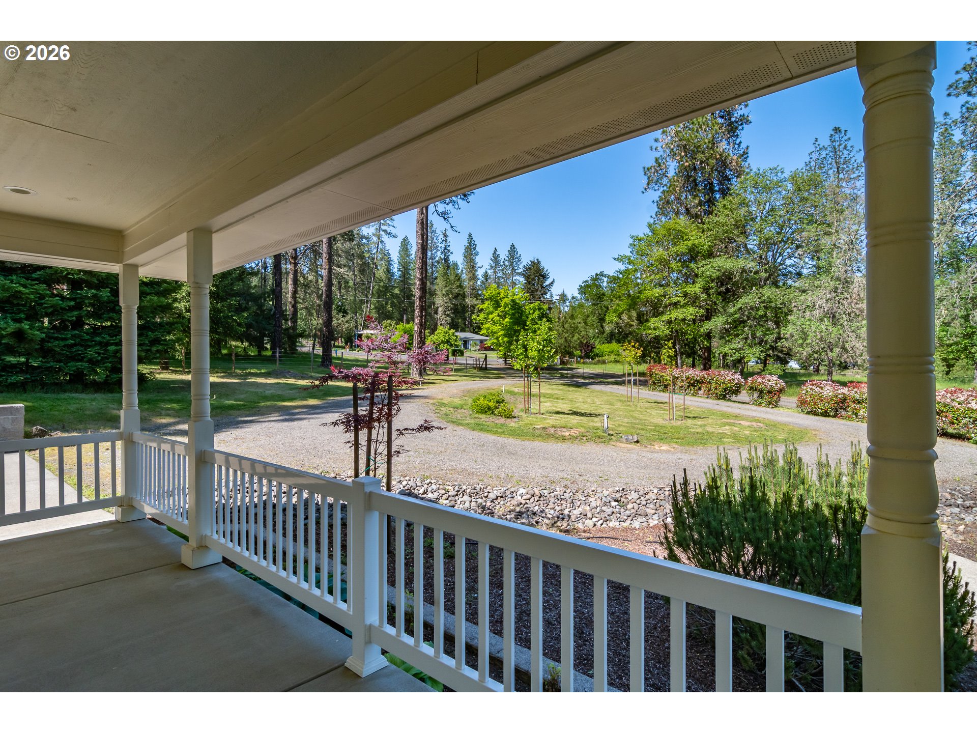 982 Doerner Road Roseburg, OR 97471 - Photo 3 of 48 Porch