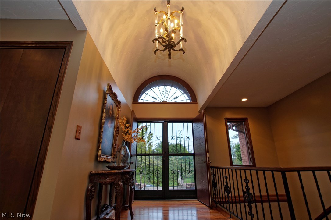 401 Falls Road Chagrin Falls, OH 44022 - Photo 2 of 32 Gallery Image 2