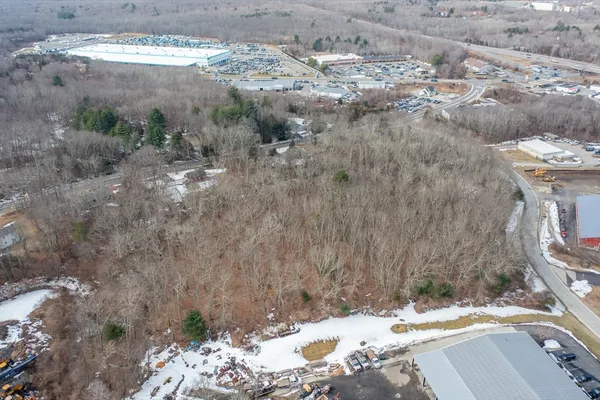 a view of a backyard of the house
