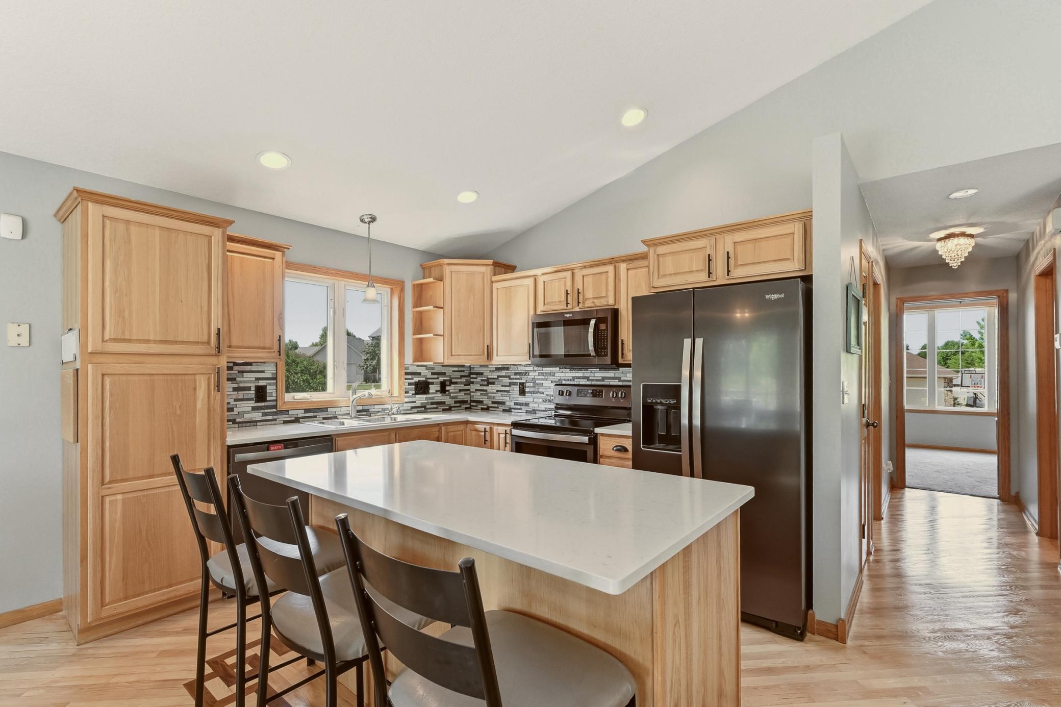 657 South Pointe Court Southwest Rochester, MN 55902 - Photo 8 of 38