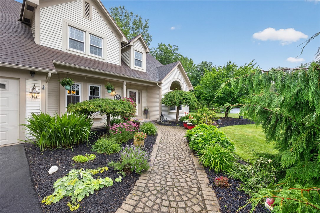 74 Falling Brook Road Perinton, NY 14450 - Photo 5 of 50