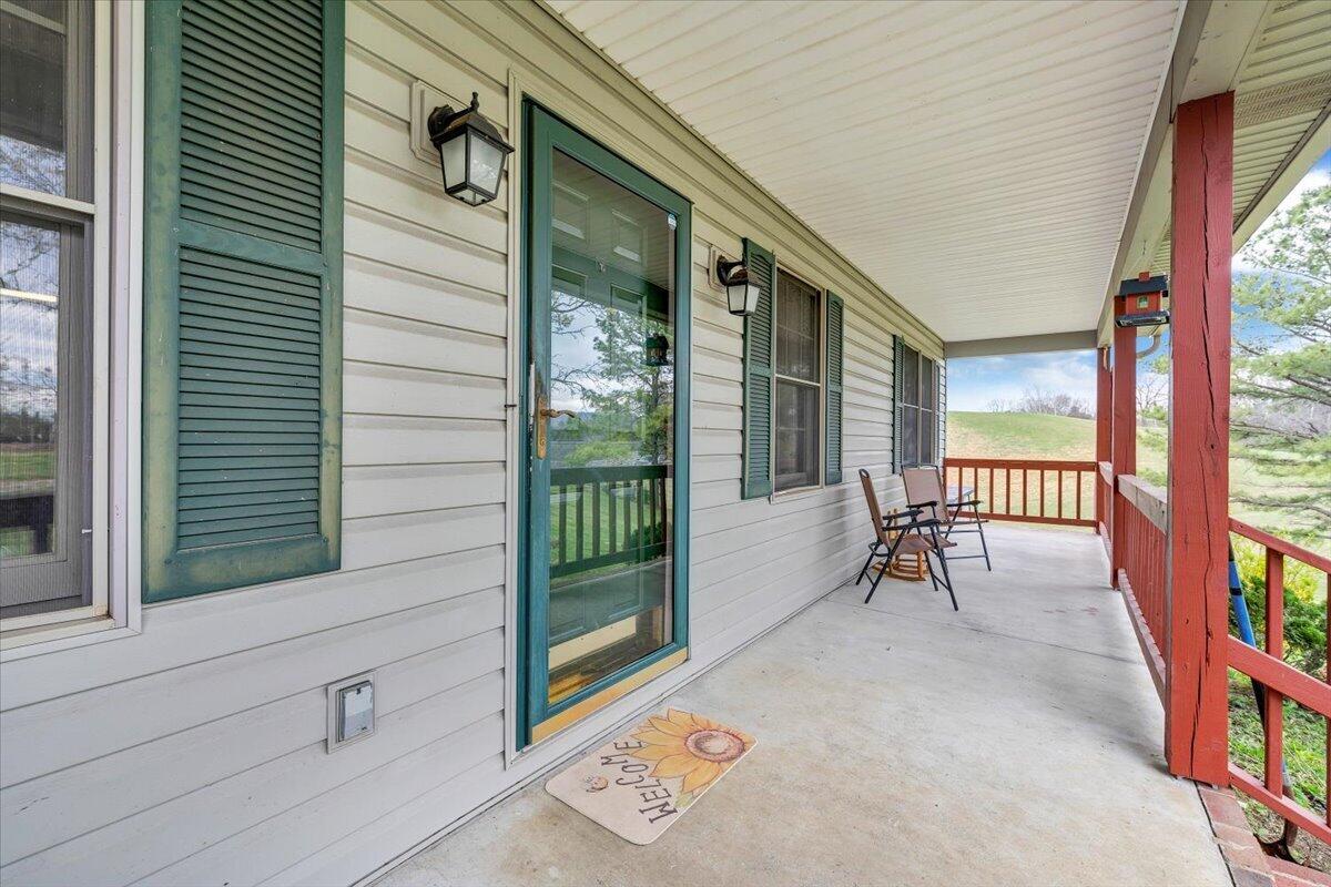 1905 Mt Joy Road Buchanan, VA 24066 - Photo 4 of 59 04-MIB05217