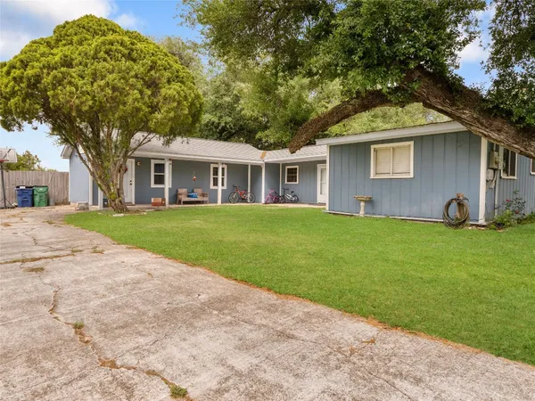 $190,000 | 2703 Duncan Drive, Oyster Creek, TX 77541