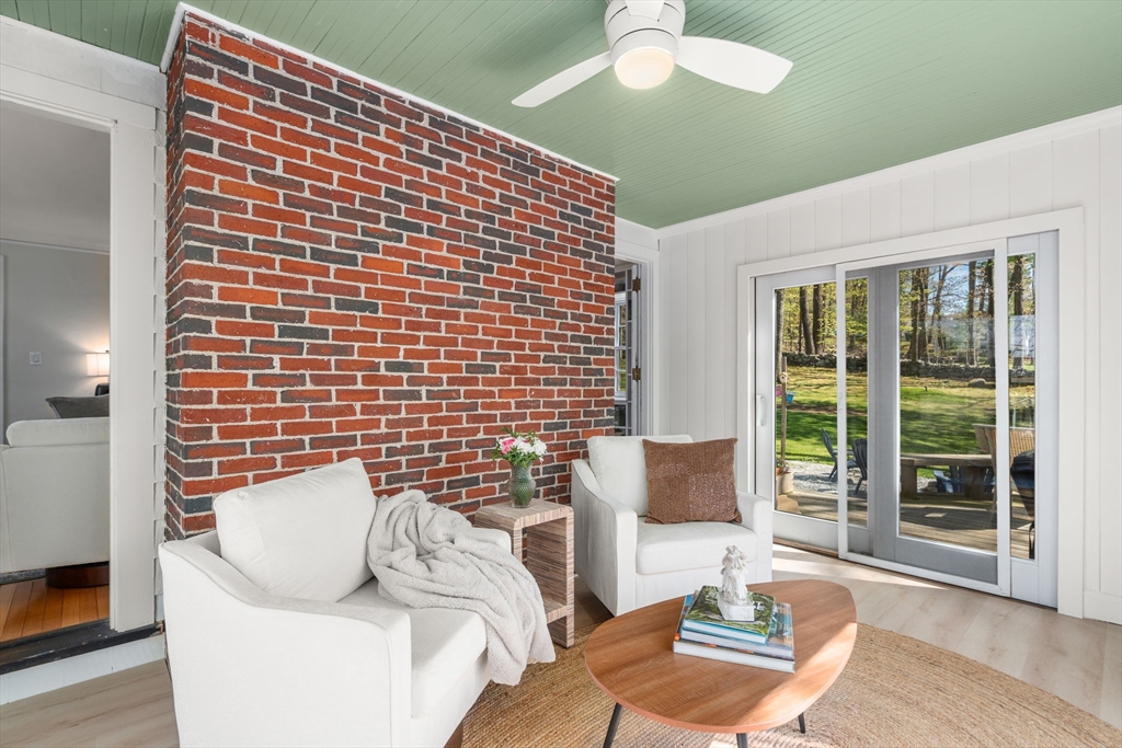 47 Indian Head Road Framingham, MA 01701 - Photo 13 of 36
