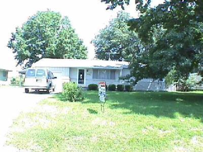 2613 East Walnut Street Springfield, MO 65802 - Photo 1 of 1 Primary Photo