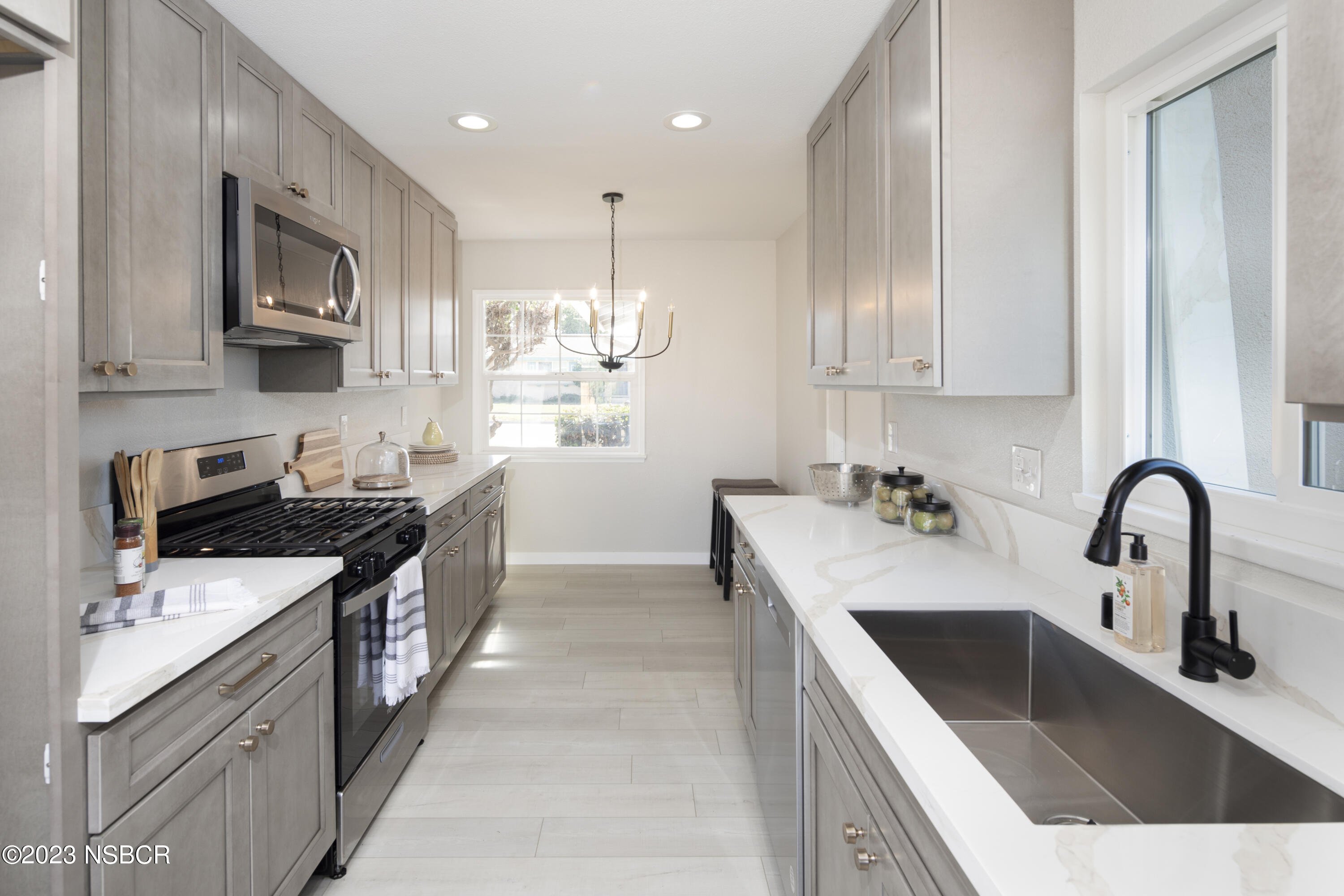 707 Loma Way Santa Maria, CA 93455 - Photo 12 of 27 211A7514-Edit