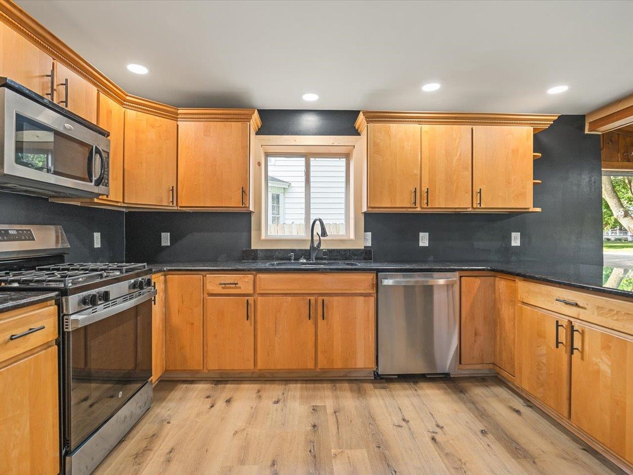 304 North 3rd Street Oregon, IL 61061 - Photo 8 of 38