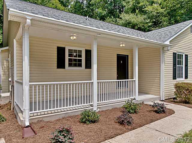 6301 Randy Drive Charlotte, NC 28215 - Photo 2 of 16 Gallery Image 2
