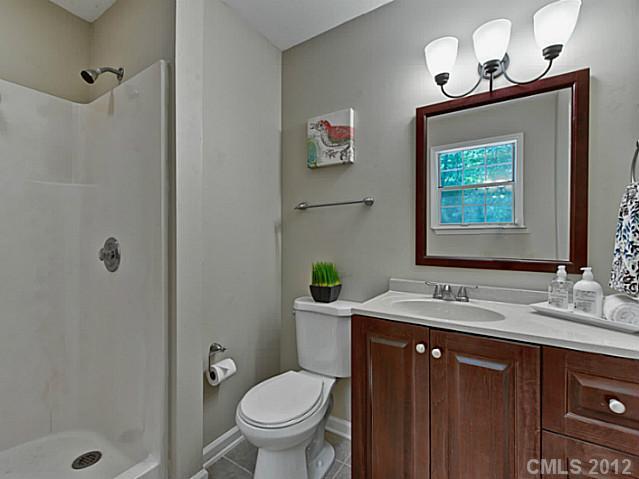 6301 Randy Drive Charlotte, NC 28215 - Photo 6 of 16 Gallery Image 6