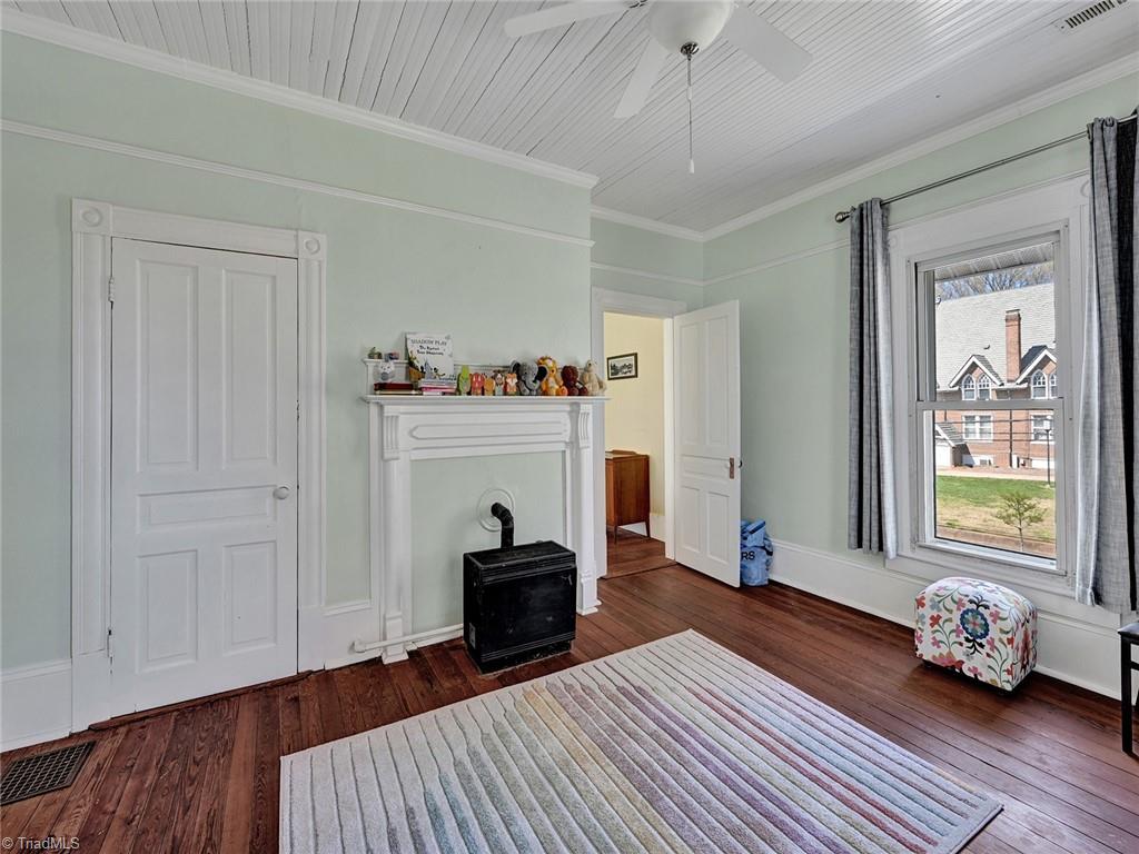 918 West Academy Street Winston-Salem, NC 27101 - Photo 18 of 40 Primary BR