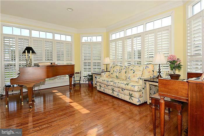 713 Childs Point Road Annapolis, MD 21401 - Photo 11 of 30 Interior (General)