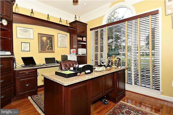 713 Childs Point Road Annapolis, MD 21401 - Photo 7 of 30 Interior (General)