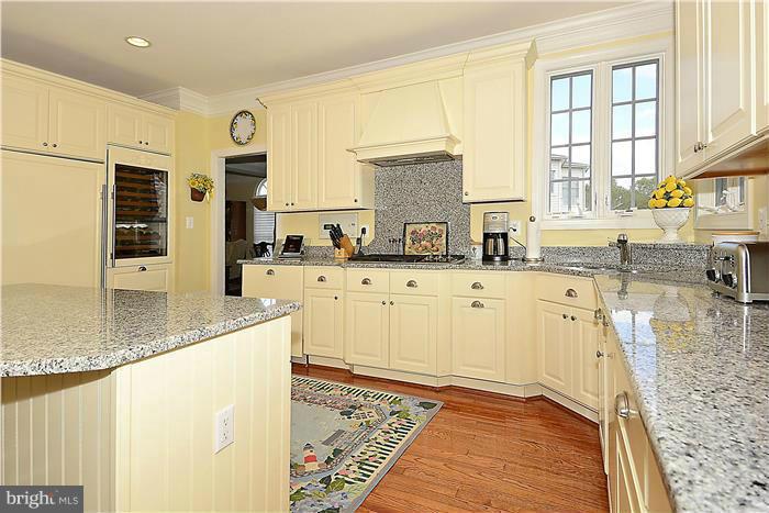 713 Childs Point Road Annapolis, MD 21401 - Photo 8 of 30 Kitchen