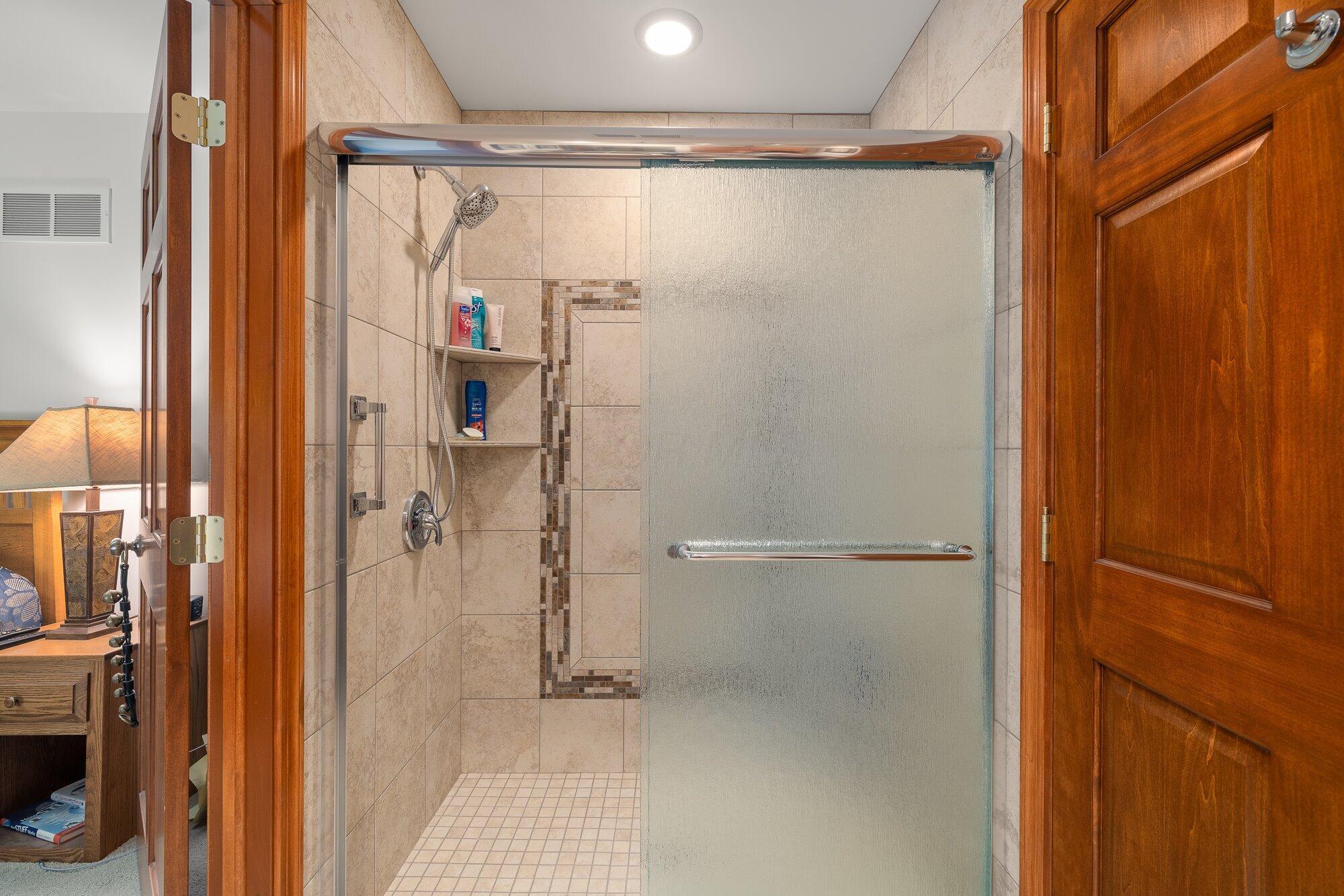 1833 East Hanley Road Mansfield, OH 44903 - Photo 48 of 94 38-int-bed-3-bath-2