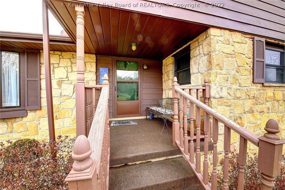 247 South Pinch Road Elkview, WV 25071 - Photo 8 of 41 Gallery Image 8