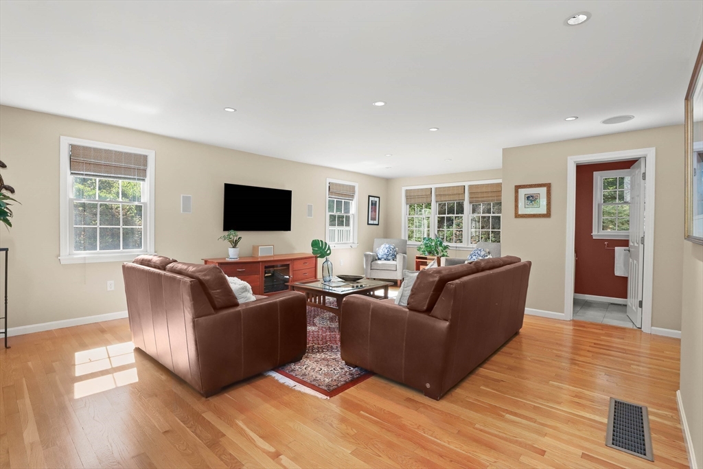 6 Mc Intosh Road Chelmsford, MA 01824 - Photo 13 of 40 Gallery Image 13