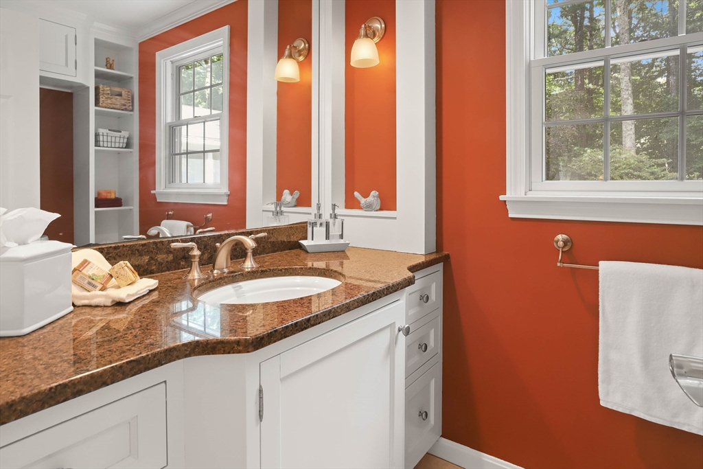 6 Mc Intosh Road Chelmsford, MA 01824 - Photo 14 of 40 Gallery Image 14
