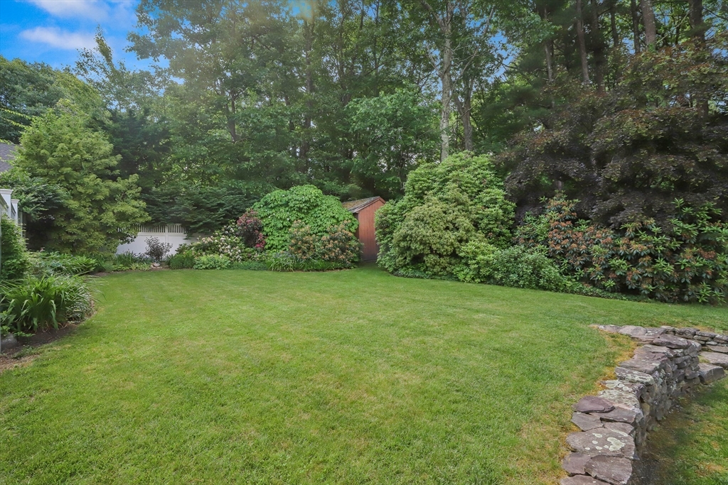 6 Mc Intosh Road Chelmsford, MA 01824 - Photo 36 of 40 Gallery Image 36
