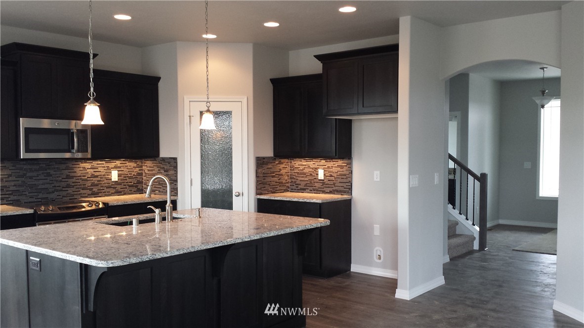 5922 Rd J.6 Northeast Moses Lake, WA 98837 - Photo 3 of 10 Gallery Image 3