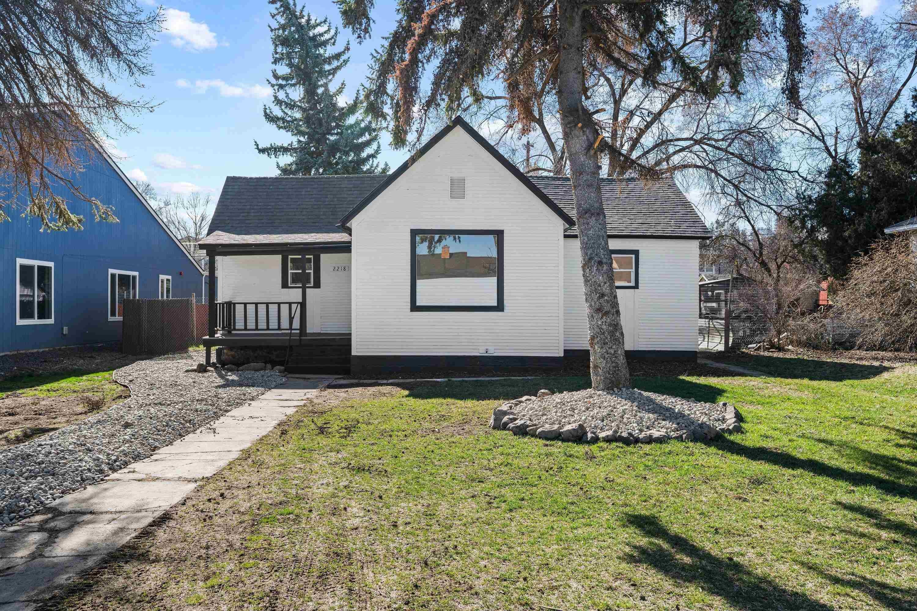 2218 East 4th Avenue Spokane, WA 99202 - Photo 2 of 35