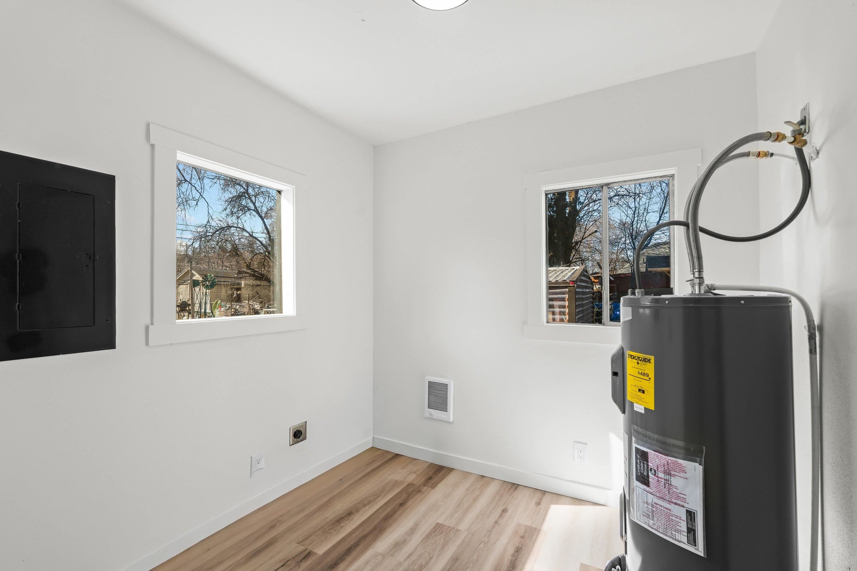 2218 East 4th Avenue Spokane, WA 99202 - Photo 25 of 35