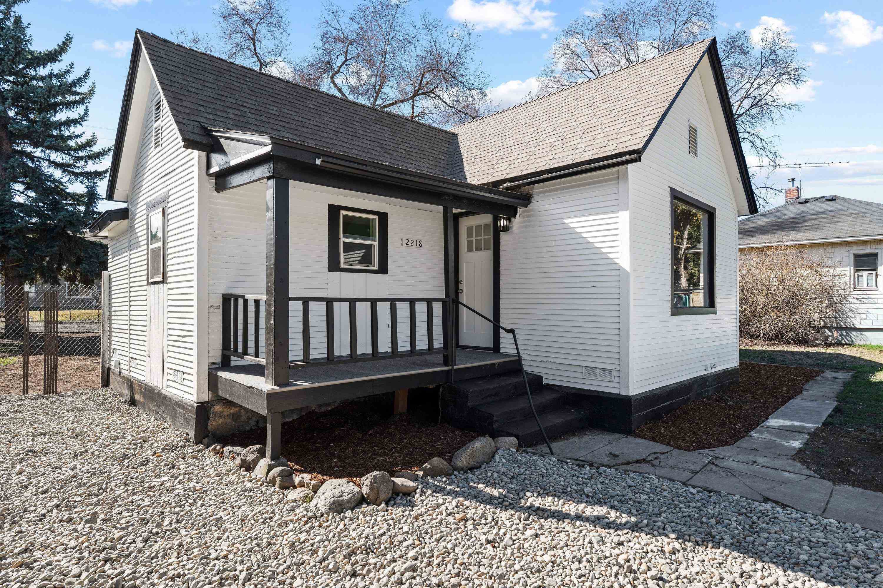 2218 East 4th Avenue Spokane, WA 99202 - Photo 4 of 35