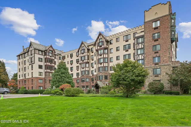$4,500 | 47 Lafayette Place, Unit 1H, Greenwich, CT 06830
