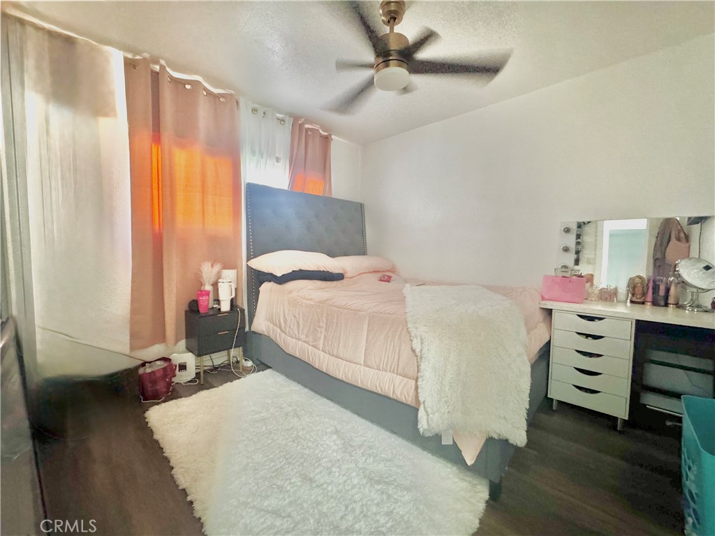 3665 Ross Street Riverside, CA 92503 - Photo 5 of 8 Spacious Bedroom!