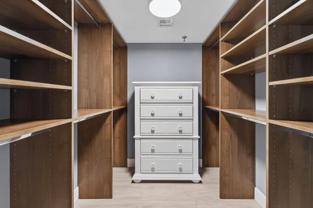 $649,000 | 372 Golfview Road, Unit 201, North Palm Beach, FL 33408