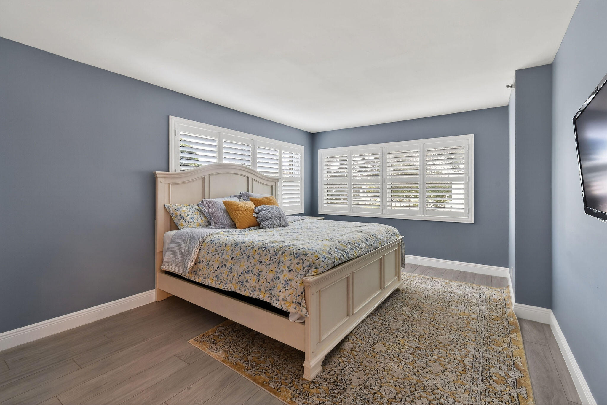 372 Golfview Road, Unit 201 North Palm Beach, FL 33408 - Photo 30 of 45 a bedroom with a bed and window