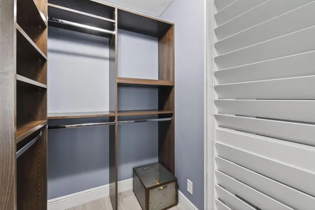 $649,000 | 372 Golfview Road, Unit 201, North Palm Beach, FL 33408