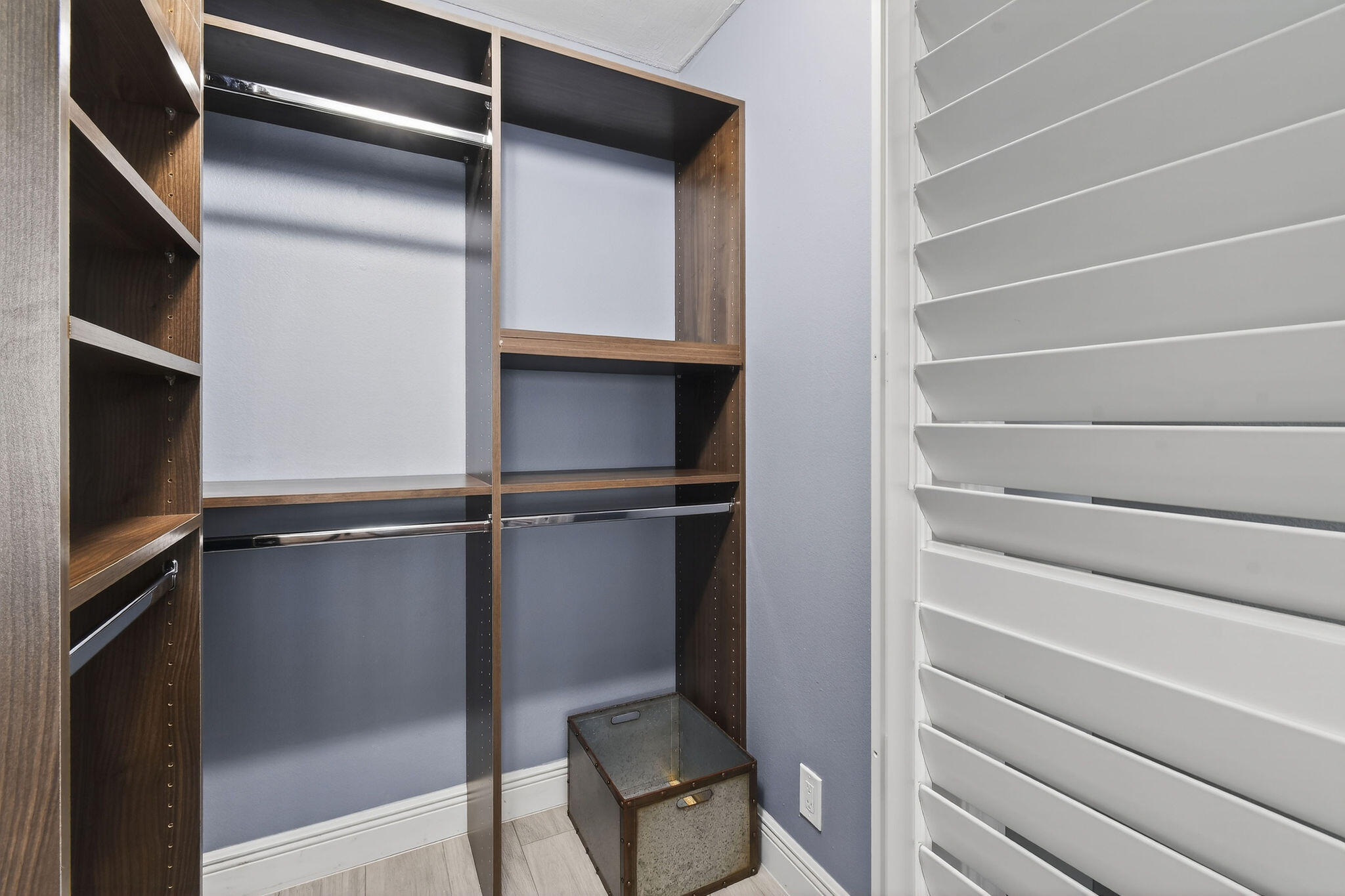 372 Golfview Road, Unit 201 North Palm Beach, FL 33408 - Photo 33 of 45 a view of walk in closet with empty racks