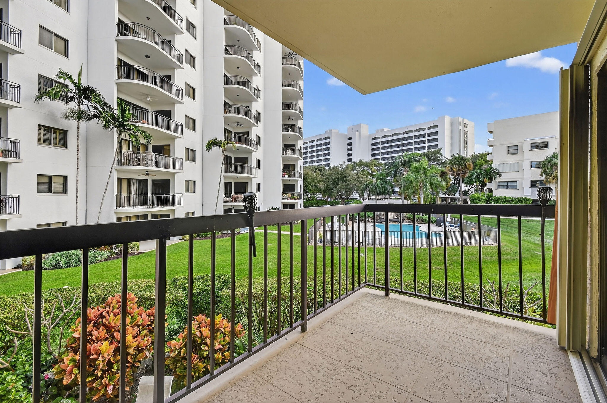 372 Golfview Road, Unit 201 North Palm Beach, FL 33408 - Photo 35 of 45 a view of building from balcony