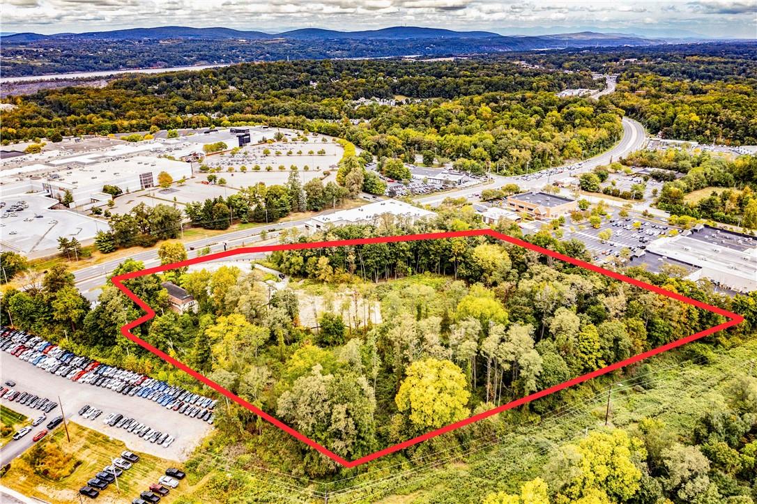 1984 South Road Poughkeepsie, NY 12601 - Photo 2 of 11 Exceptional Location on South Road