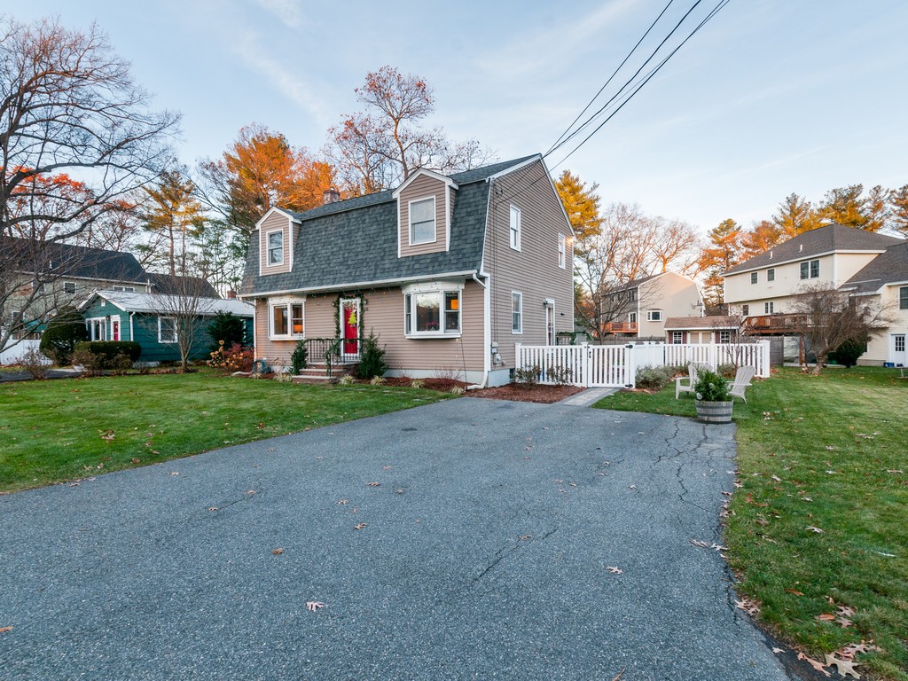 10 Glendale Road Burlington, MA 01803 - Photo 2 of 30 Gallery Image 2