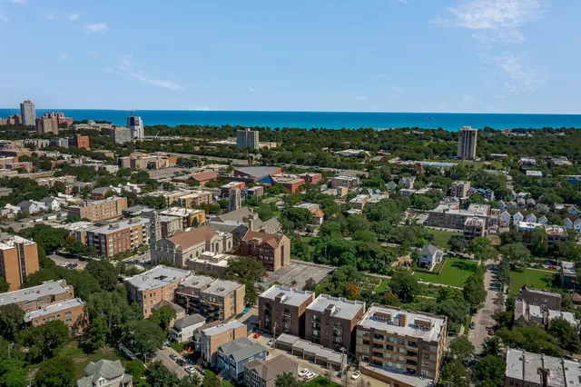 $400,000 | 6438 South Woodlawn Avenue, Unit 3N, Chicago, IL 60637