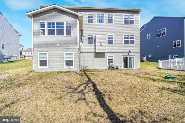 $815,000 | 2094 Whithorn Hill, Jeffersonton, VA 22724