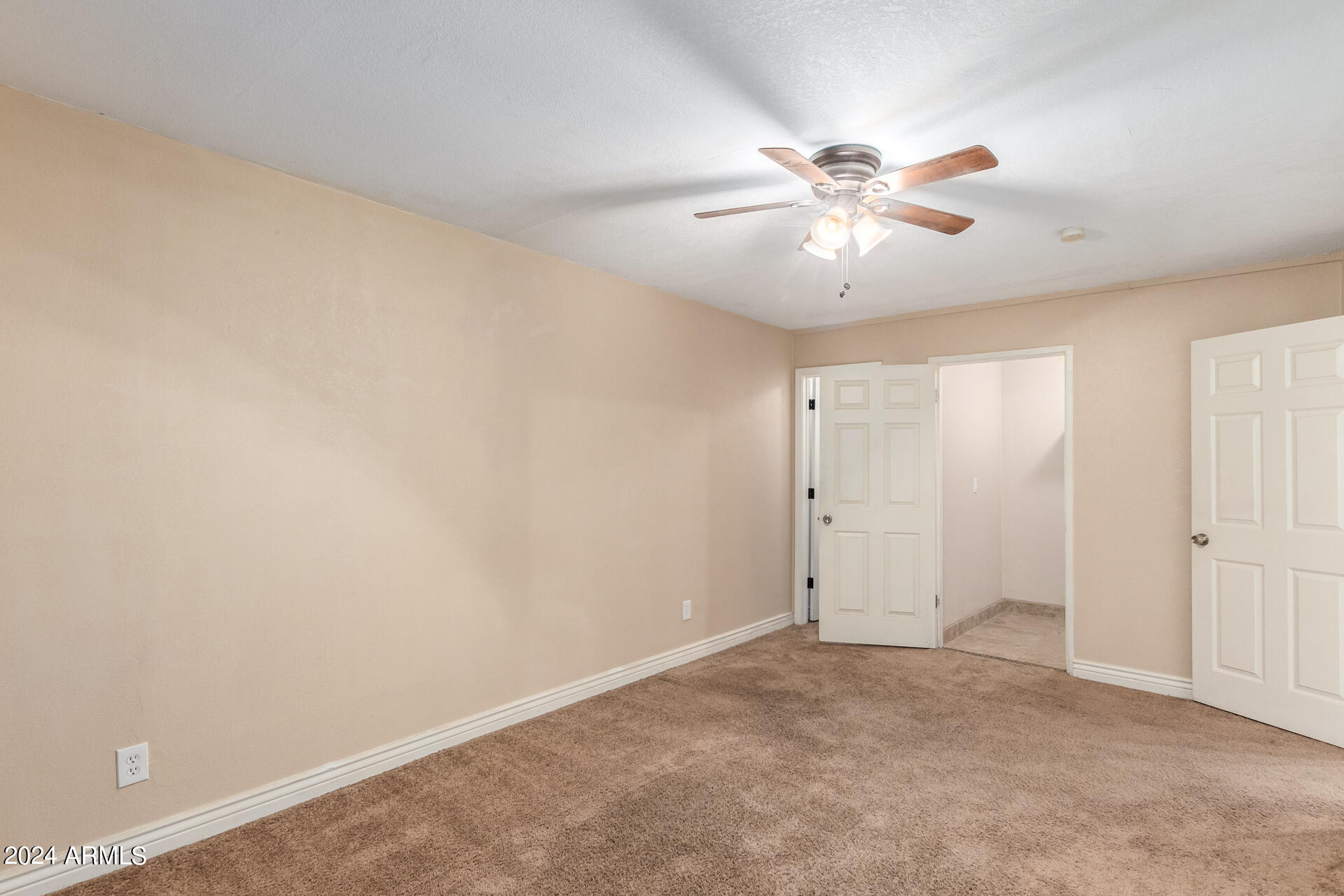 1527 West Carson Road Phoenix, AZ 85041 - Photo 14 of 22 Guest Bedroom 3