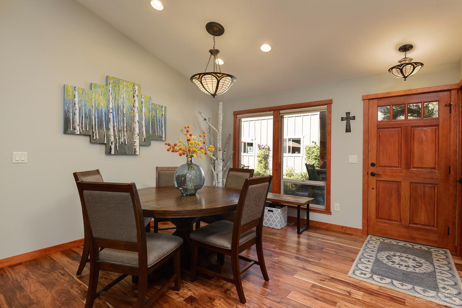 19021 Baker Road Bend, OR 97702 - Photo 9 of 25 Gallery Image 9
