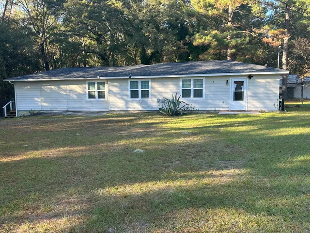 $140,000 | 2704 Lizzie Creek Road, Summerton, SC 29148