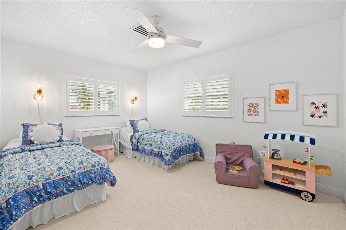 38 Southwest 10th Avenue Boca Raton, FL 33486 - Photo 27 of 44 Bedroom 3 | 10'9" × 14'11"