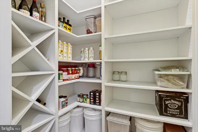 $1,350,000 | 5 Kent Lane, Paoli, PA 19301