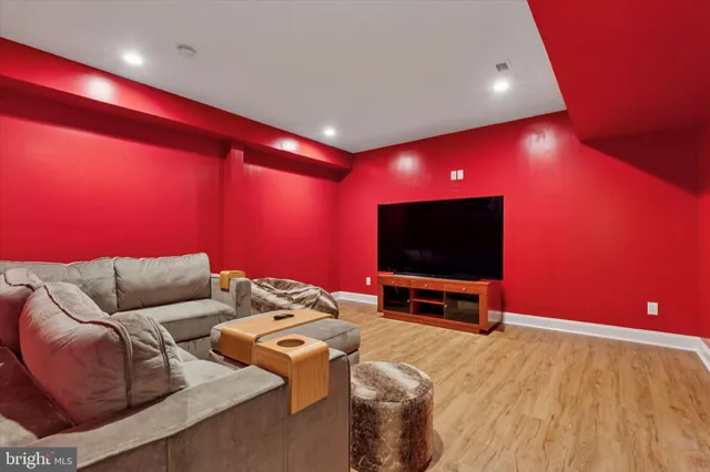 $1,350,000 | 5 Kent Lane, Paoli, PA 19301