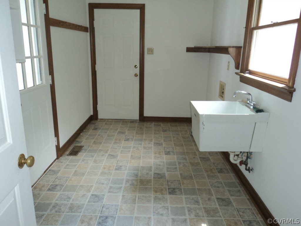 3095 Maidens Road Powhatan, VA 23139 - Photo 11 of 14 Gallery Image 11