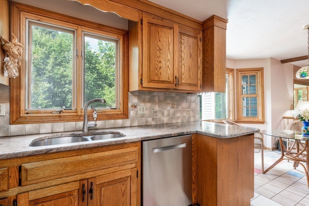 10 Lamplight Circle Natick, MA 01760 - Photo 12 of 34