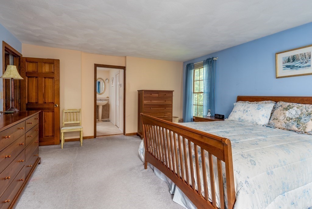10 Lamplight Circle Natick, MA 01760 - Photo 17 of 34