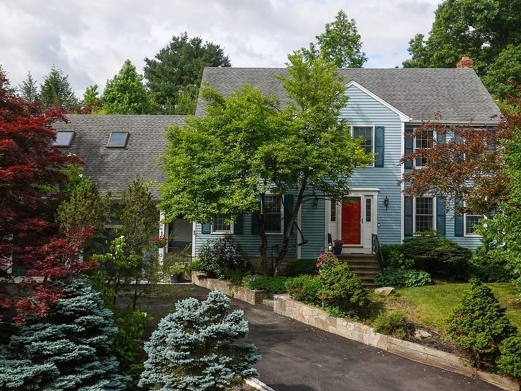 10 Lamplight Circle Natick, MA 01760 - Photo 2 of 34