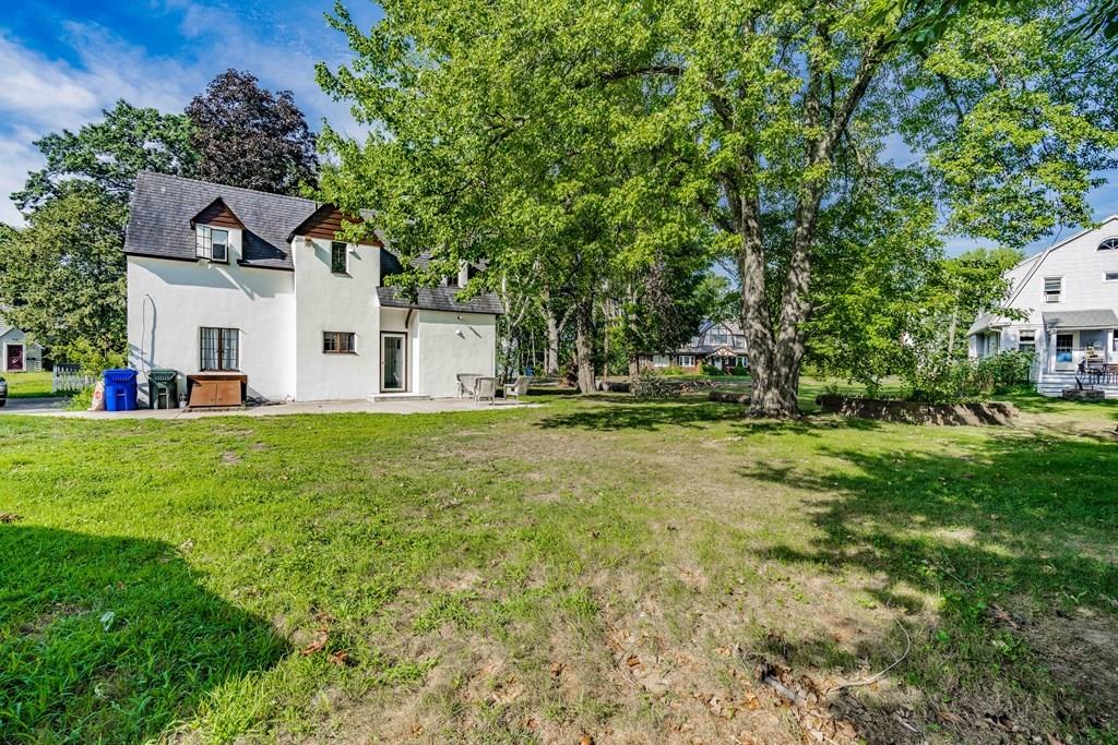 175 Myrtle Street Springfield, MA 01151 - Photo 23 of 31